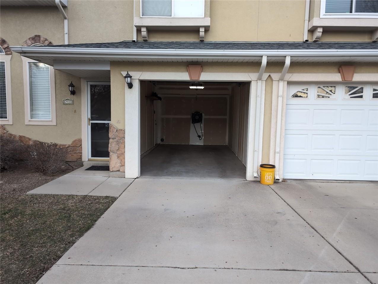 6921 S Florentine Way - Photo 2 of 19