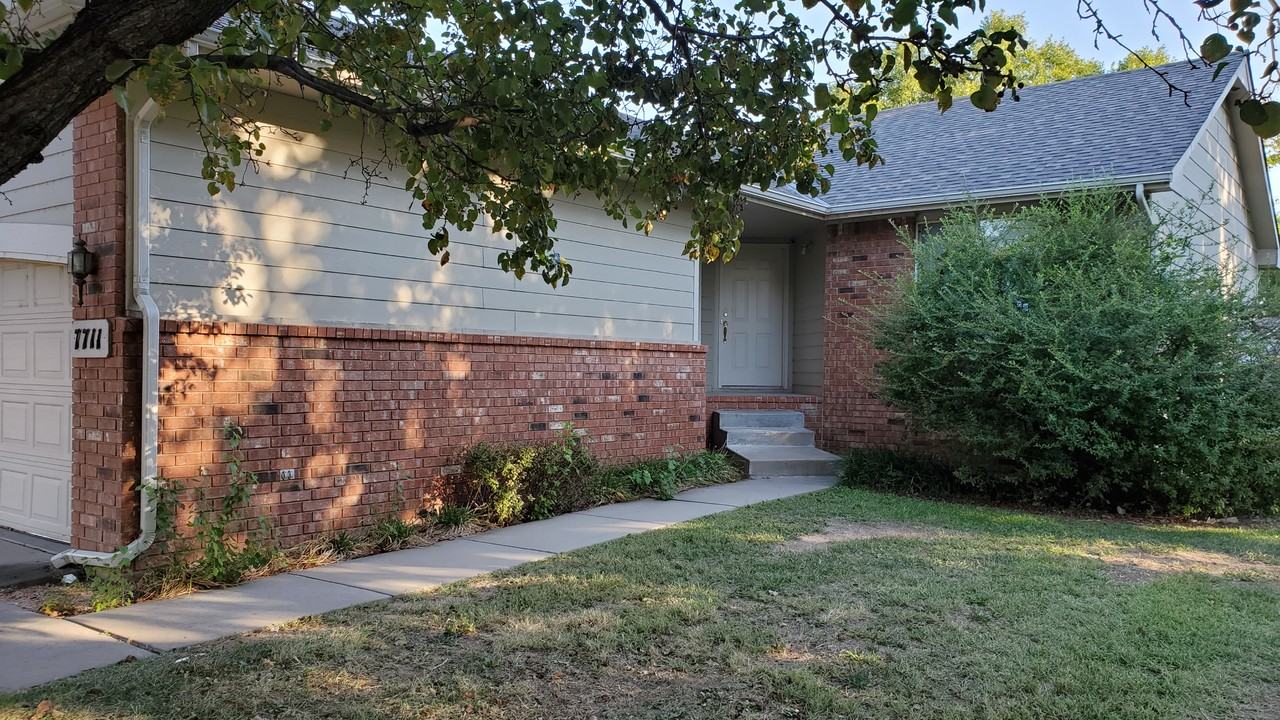 7711 W Cornelison Cir - Photo 3 of 25