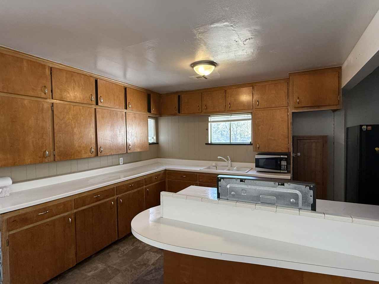 310 E 3rd St - Photo 3 of 7