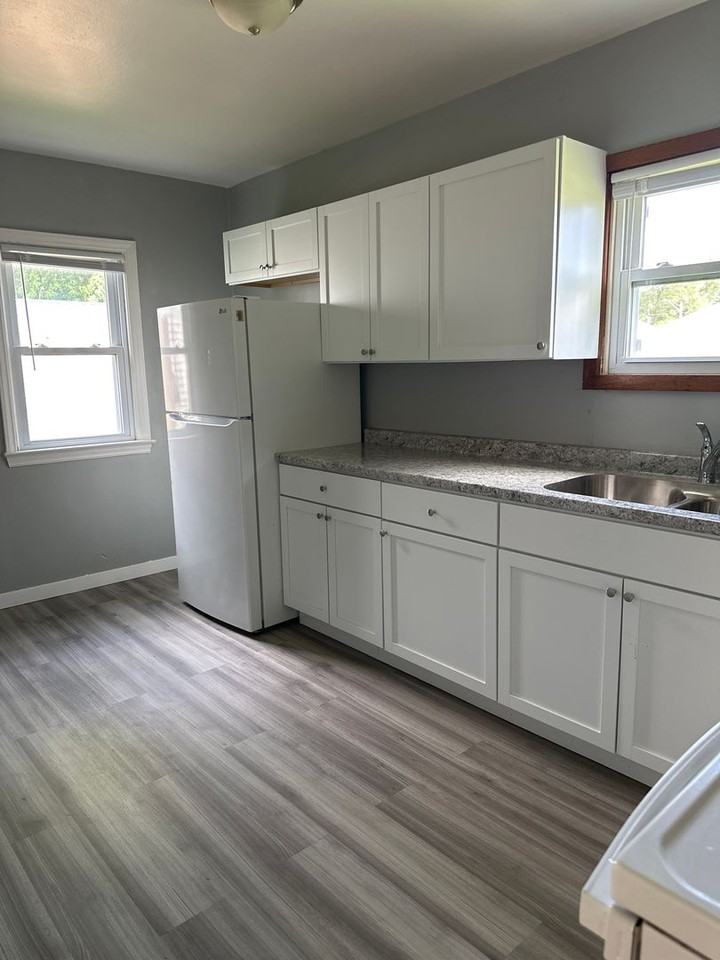243 Polk St - Photo 3 of 10