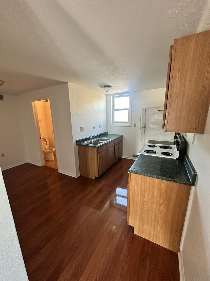 310 W. Louis Glick- 2 #2 - Photo 4 of 16