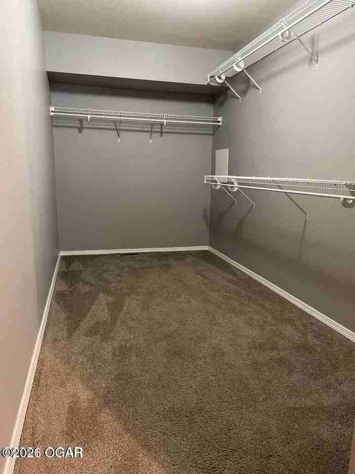 915 Briarview - Photo 7 of 15