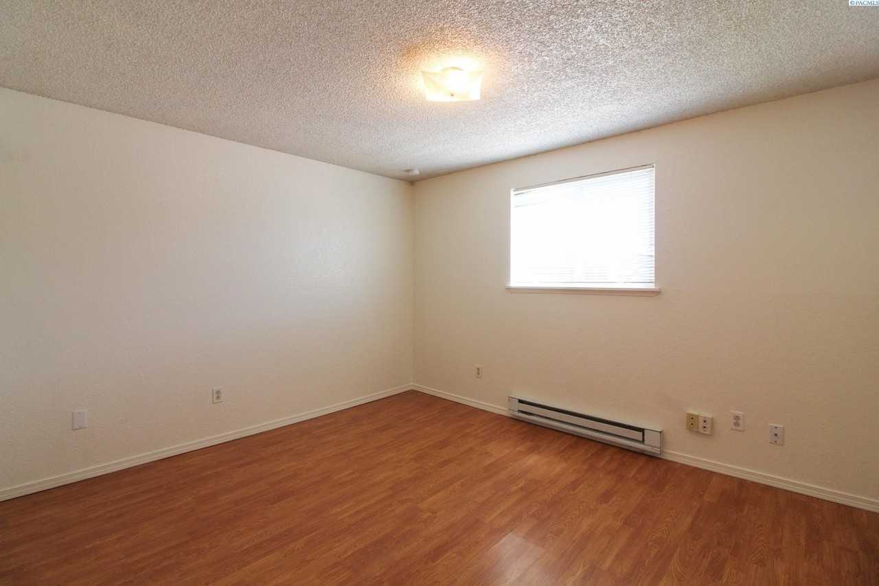 3510 W 10th Ave - Photo 5 of 9