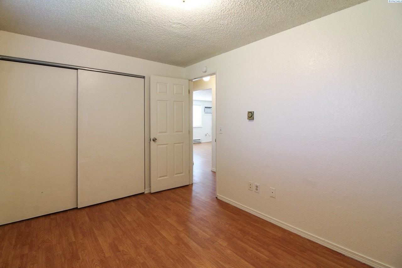 3510 W 10th Ave - Photo 7 of 9