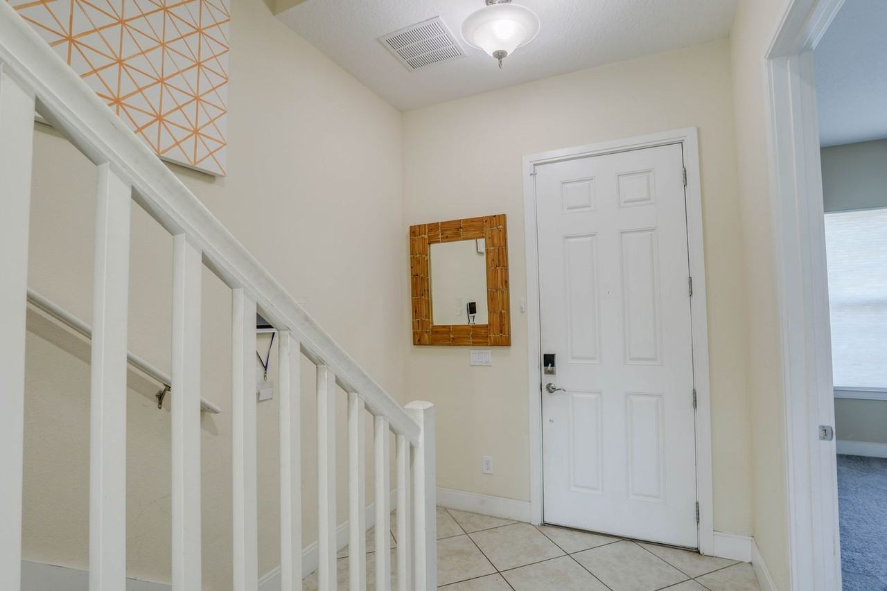 510 Captiva Dr - Photo 5 of 47