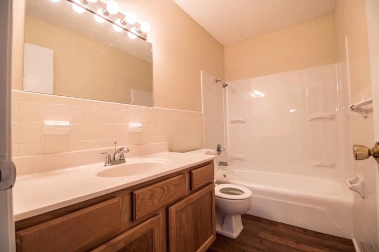 4328 W Bethany Dr - Photo 6 of 14