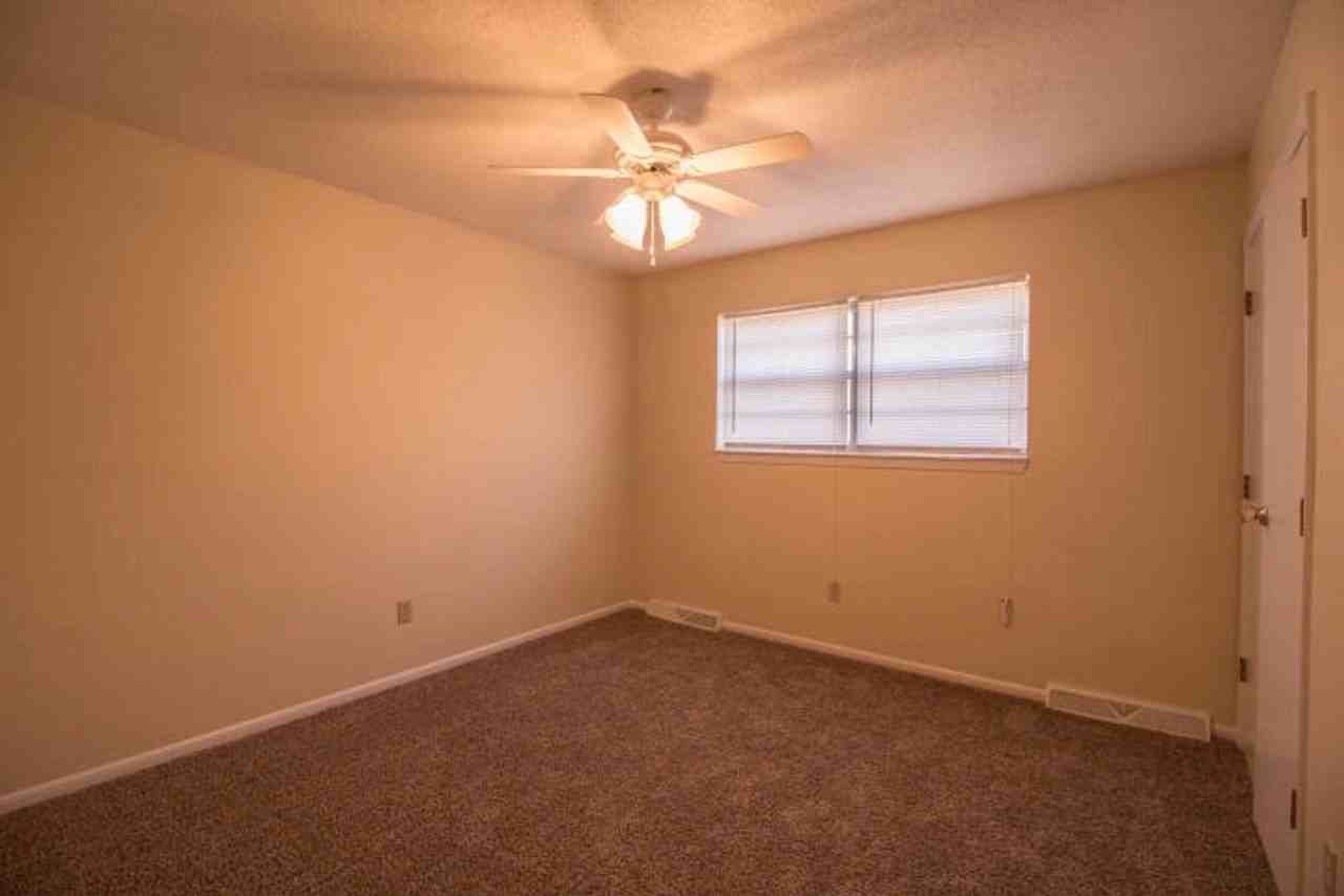 4328 W Bethany Dr - Photo 7 of 14