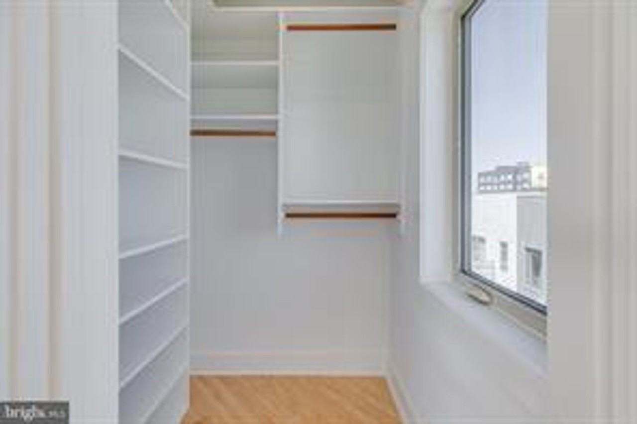 1106 N Hope St - Photo 5 of 18