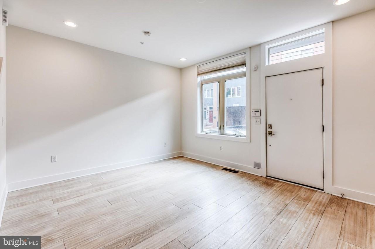 906 N 5th St - Photo 3 of 17