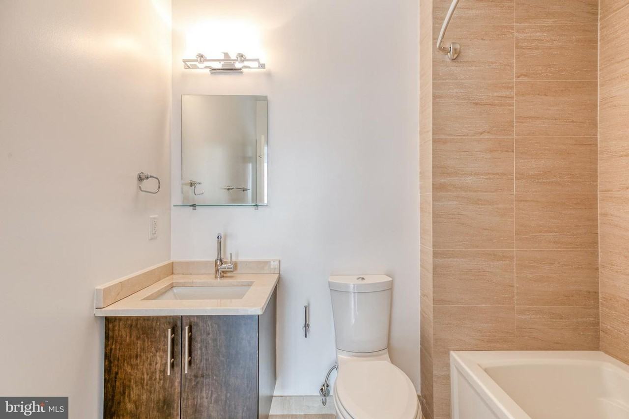 906 N 5th St - Photo 6 of 17