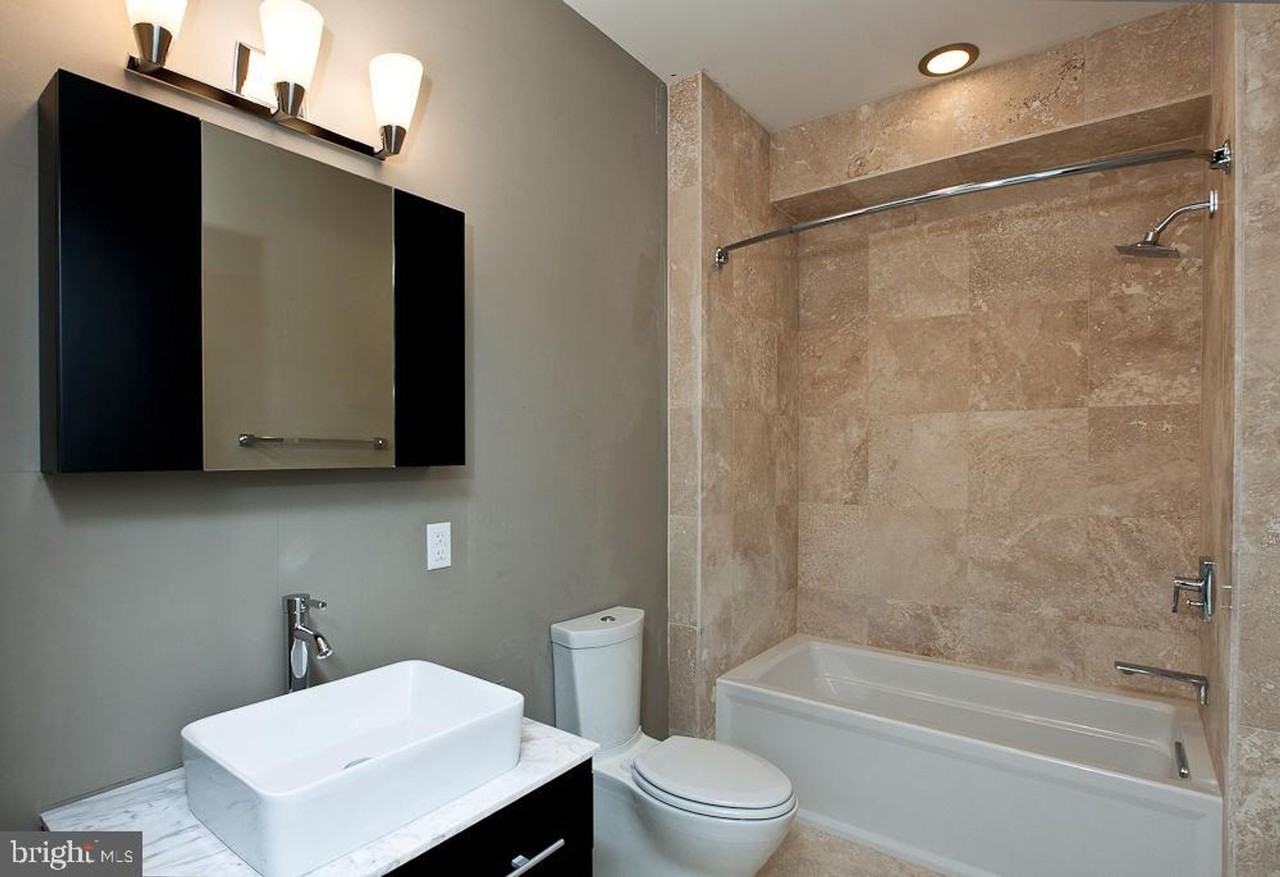 1223 E Oxford St - Photo 4 of 7