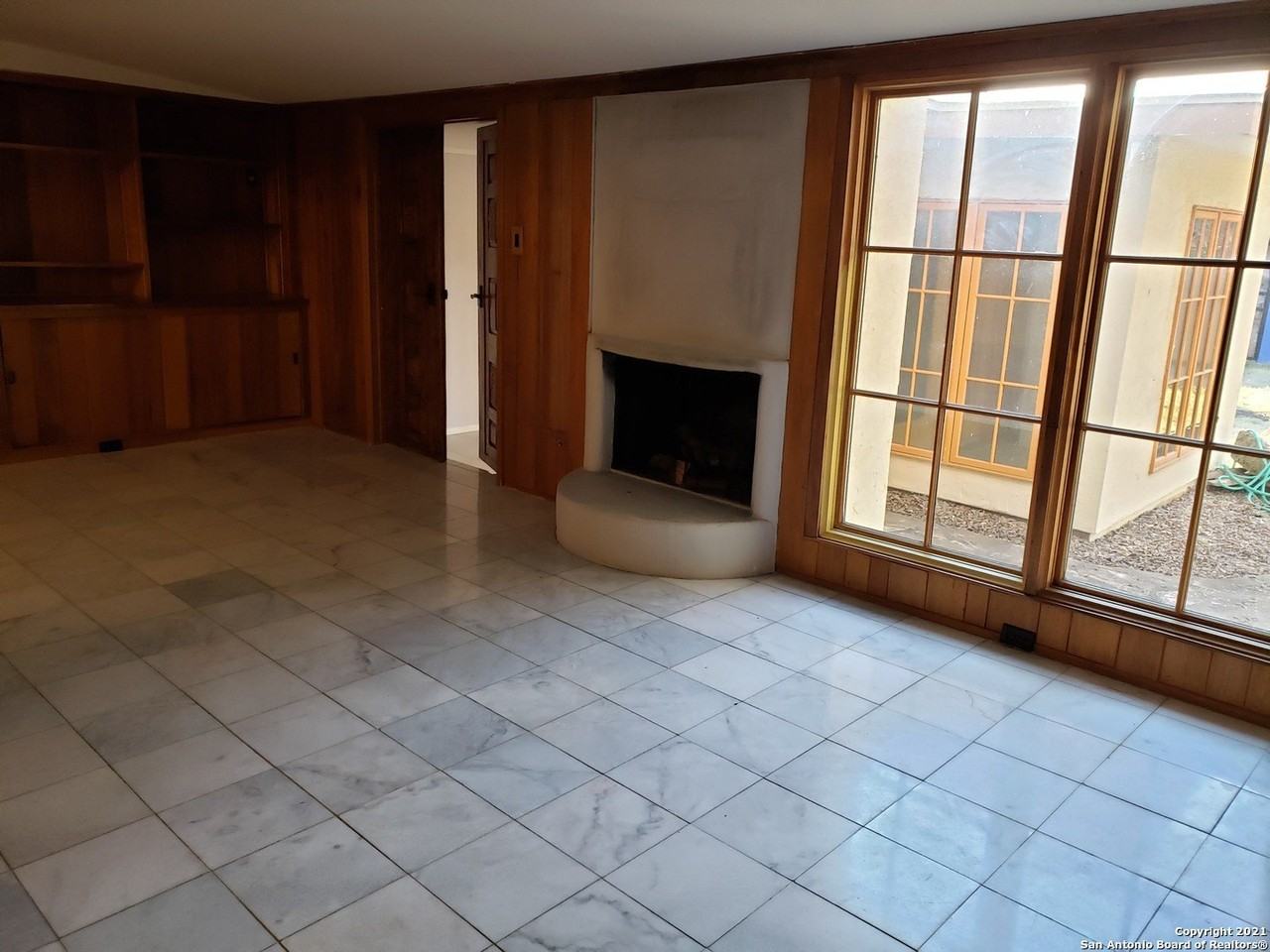 118 E Elmview Pl - Photo 5 of 12