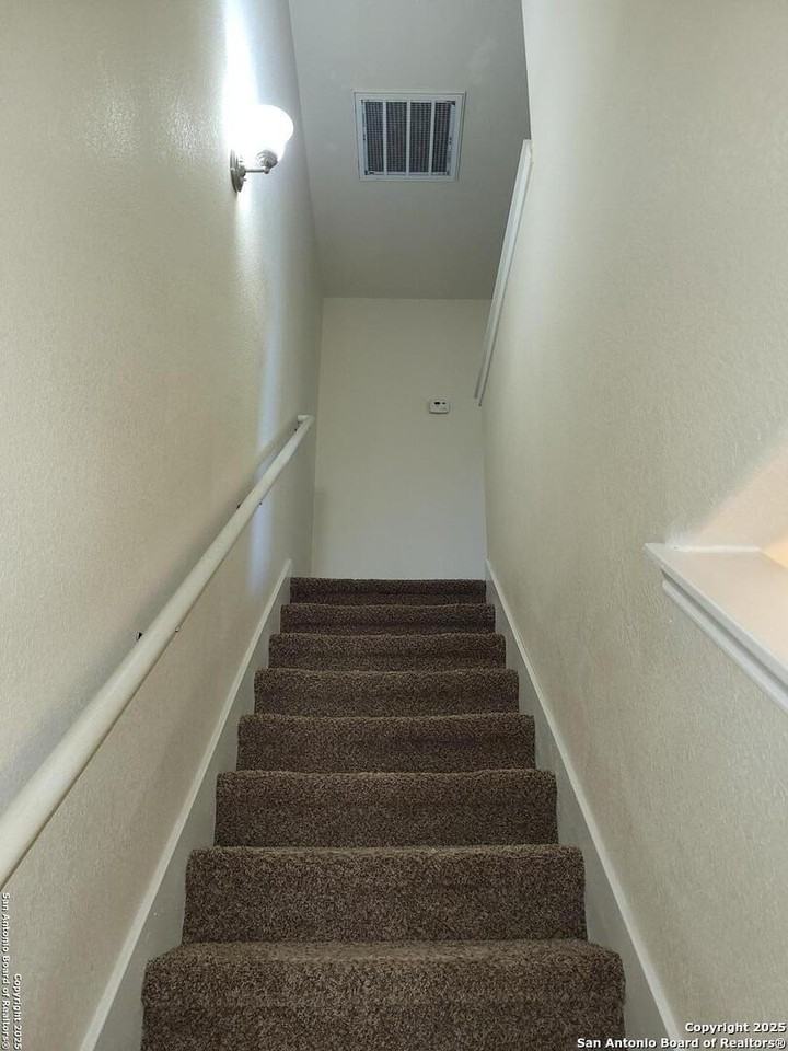 4815 Appleseed Ct - Photo 4 of 5