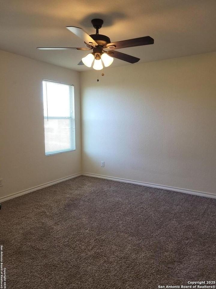 4815 Appleseed Ct - Photo 5 of 5