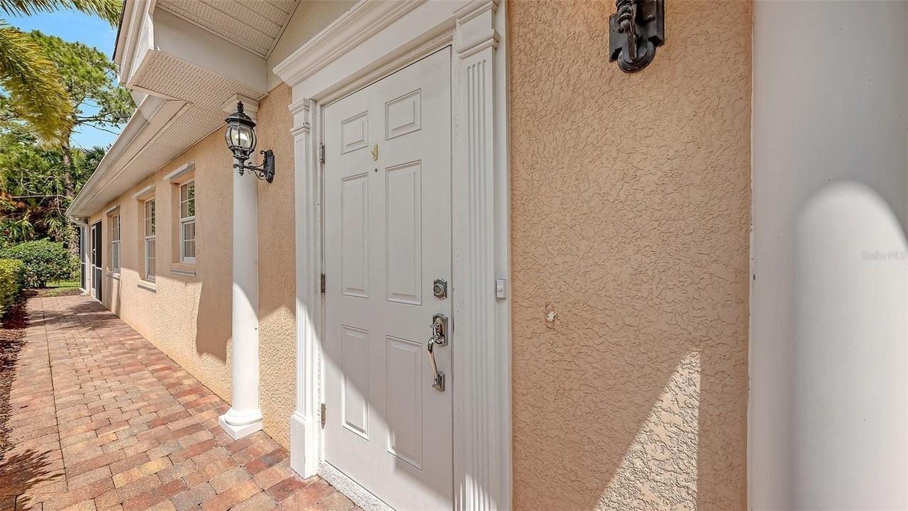 11605 Garessio Ln - Photo 5 of 50