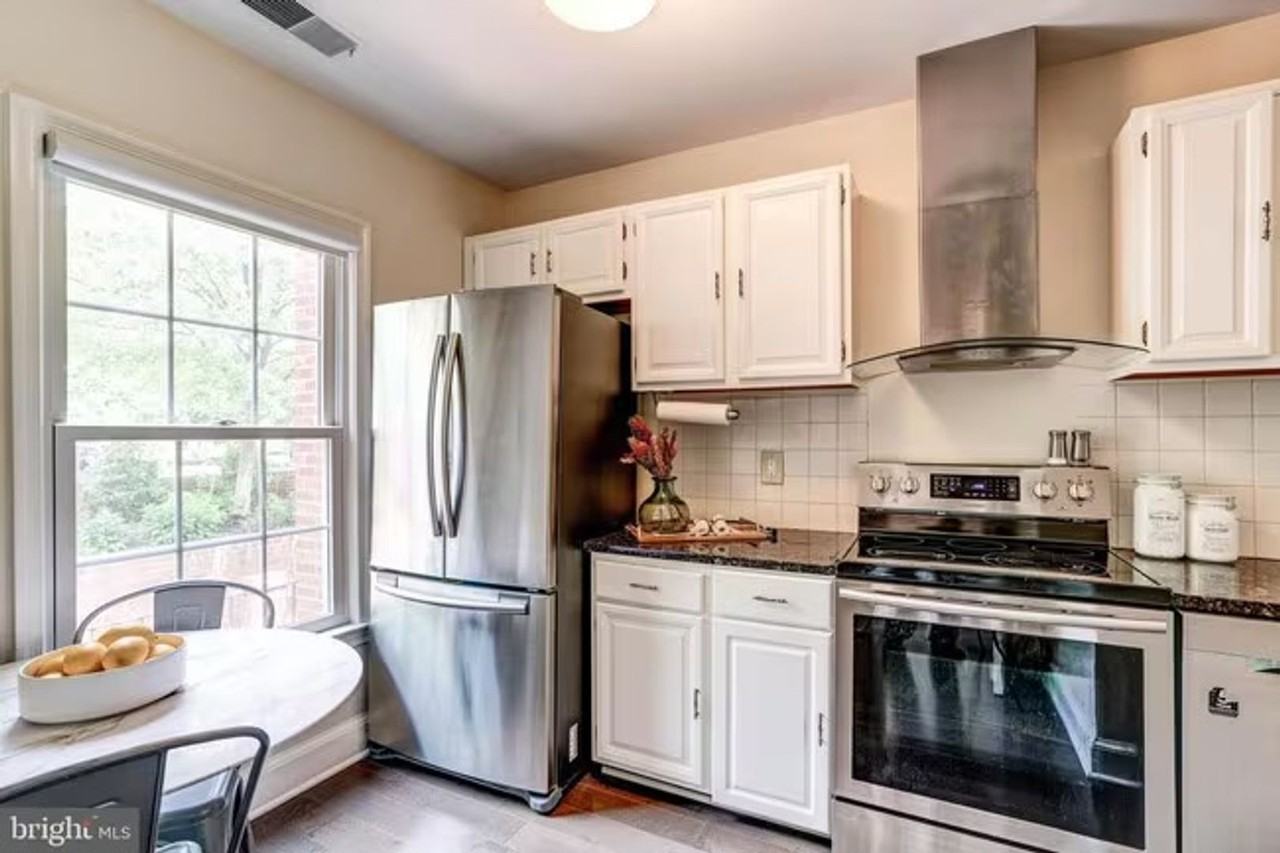 3233 Sutton Pl Nw #A - Photo 6 of 35