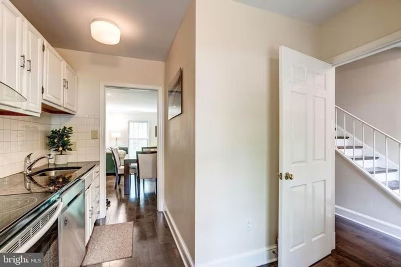 3233 Sutton Pl Nw #A - Photo 7 of 35