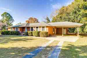 featured image of 2 Pickens Ct
