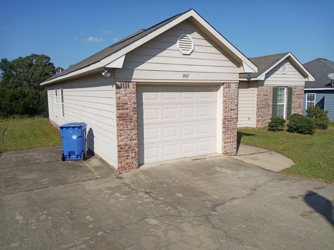6107 Crossbow Dr - Photo 2 of 25