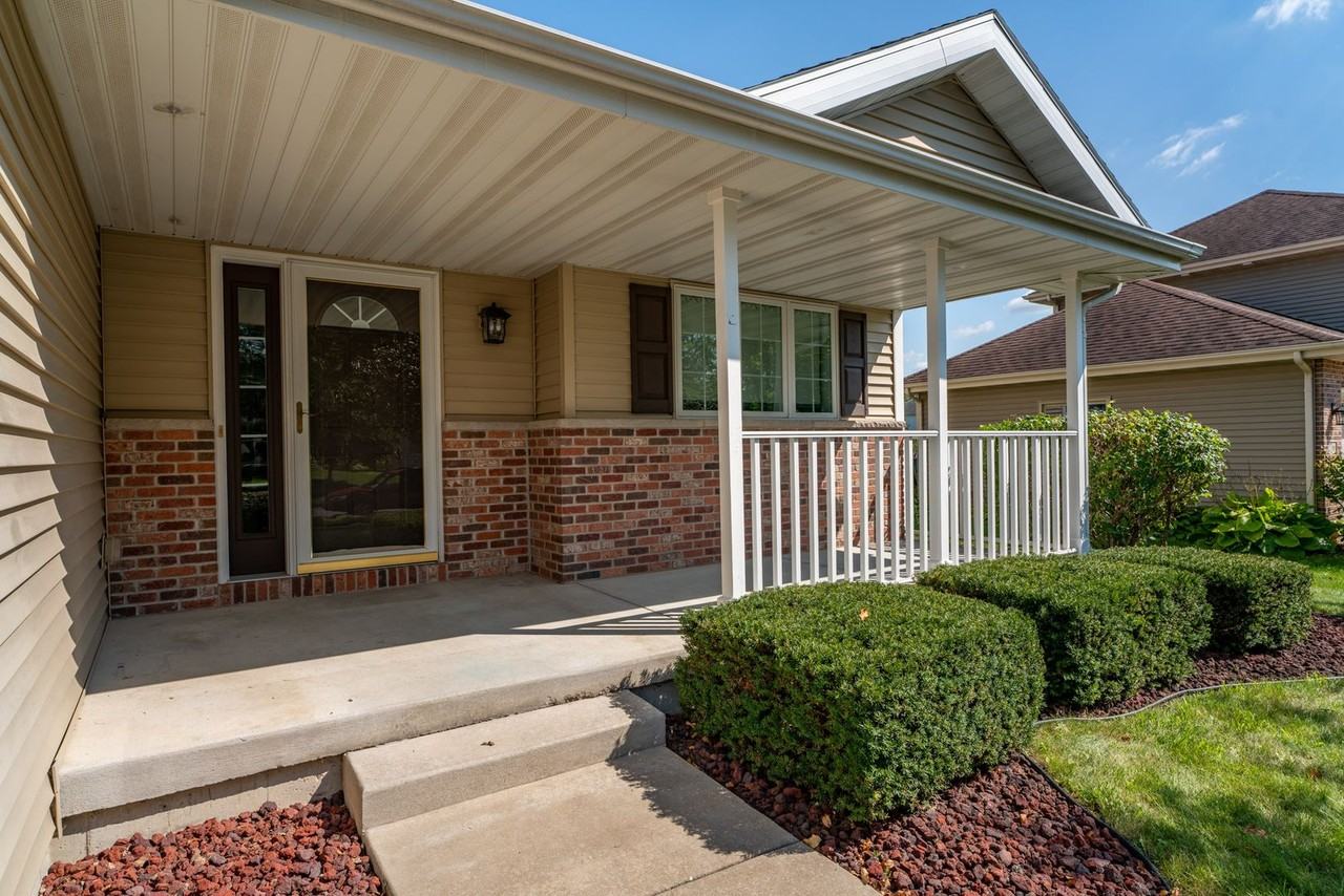 2770 Sunflower Dr - Photo 2 of 46