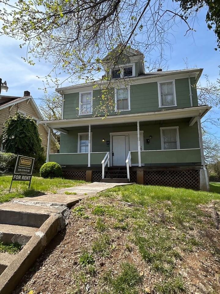 1114 Lafayette Blvd Nw - Photo 2 of 22