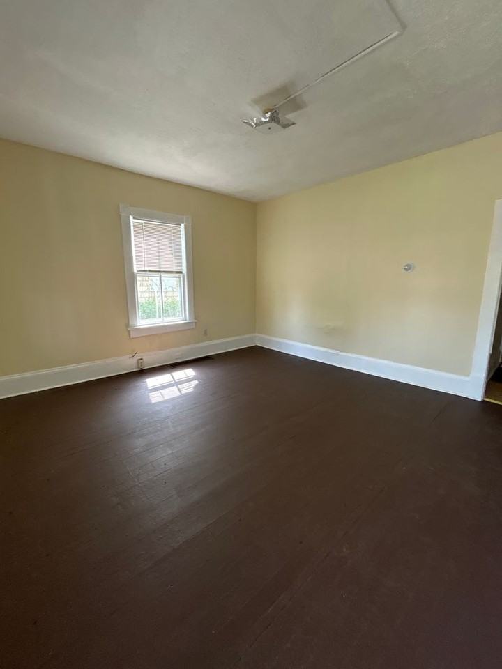1114 Lafayette Blvd Nw - Photo 5 of 22