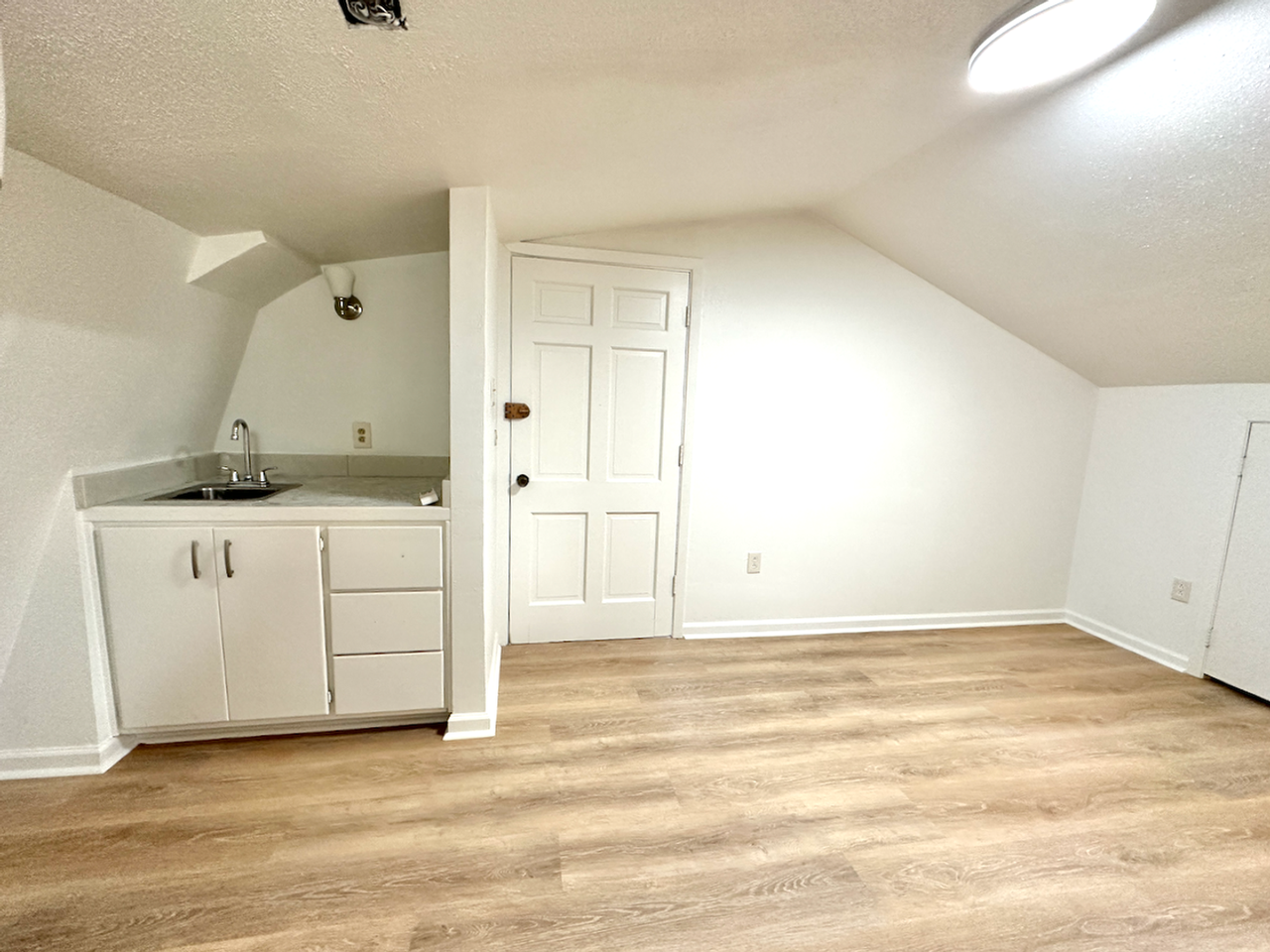1632 4th St - Photo 6 of 10