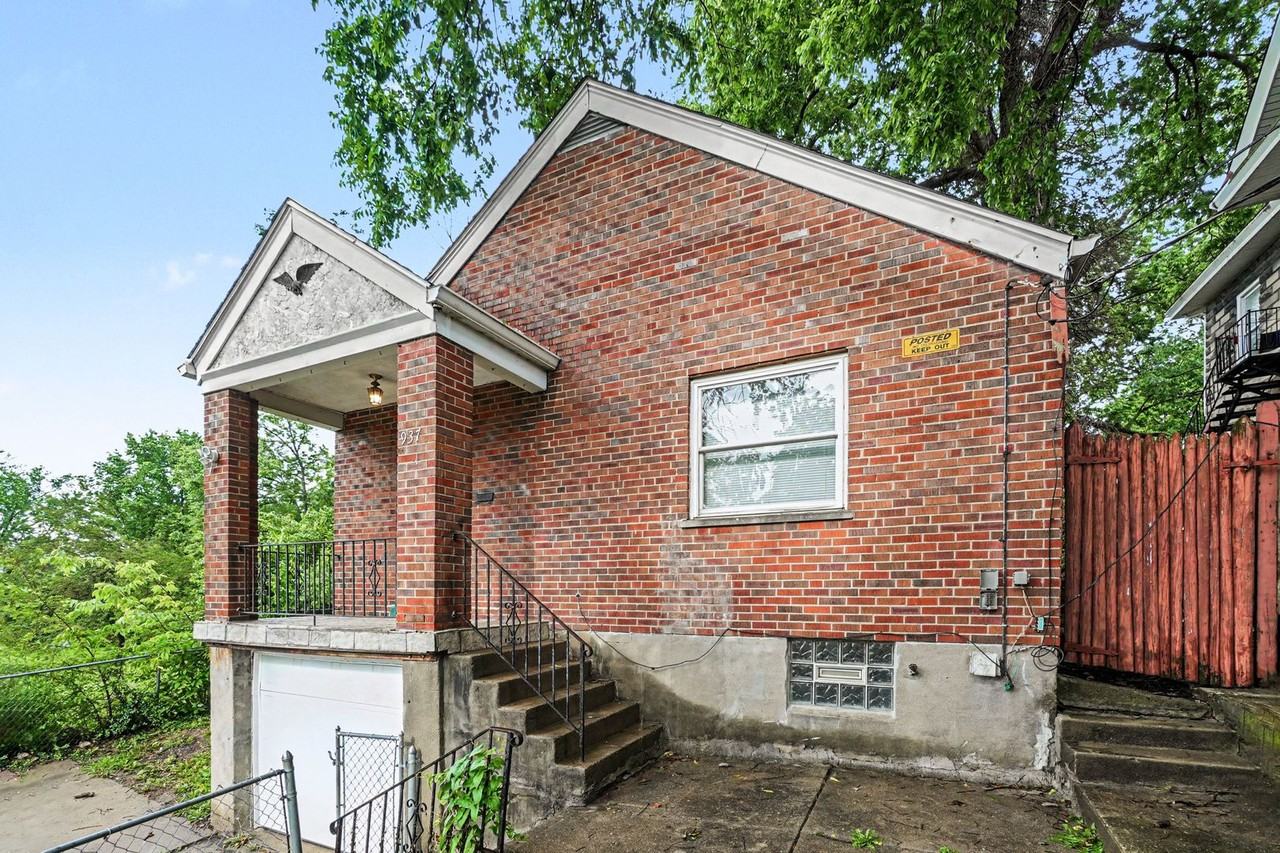 937 Grand Ave - Photo 3 of 27