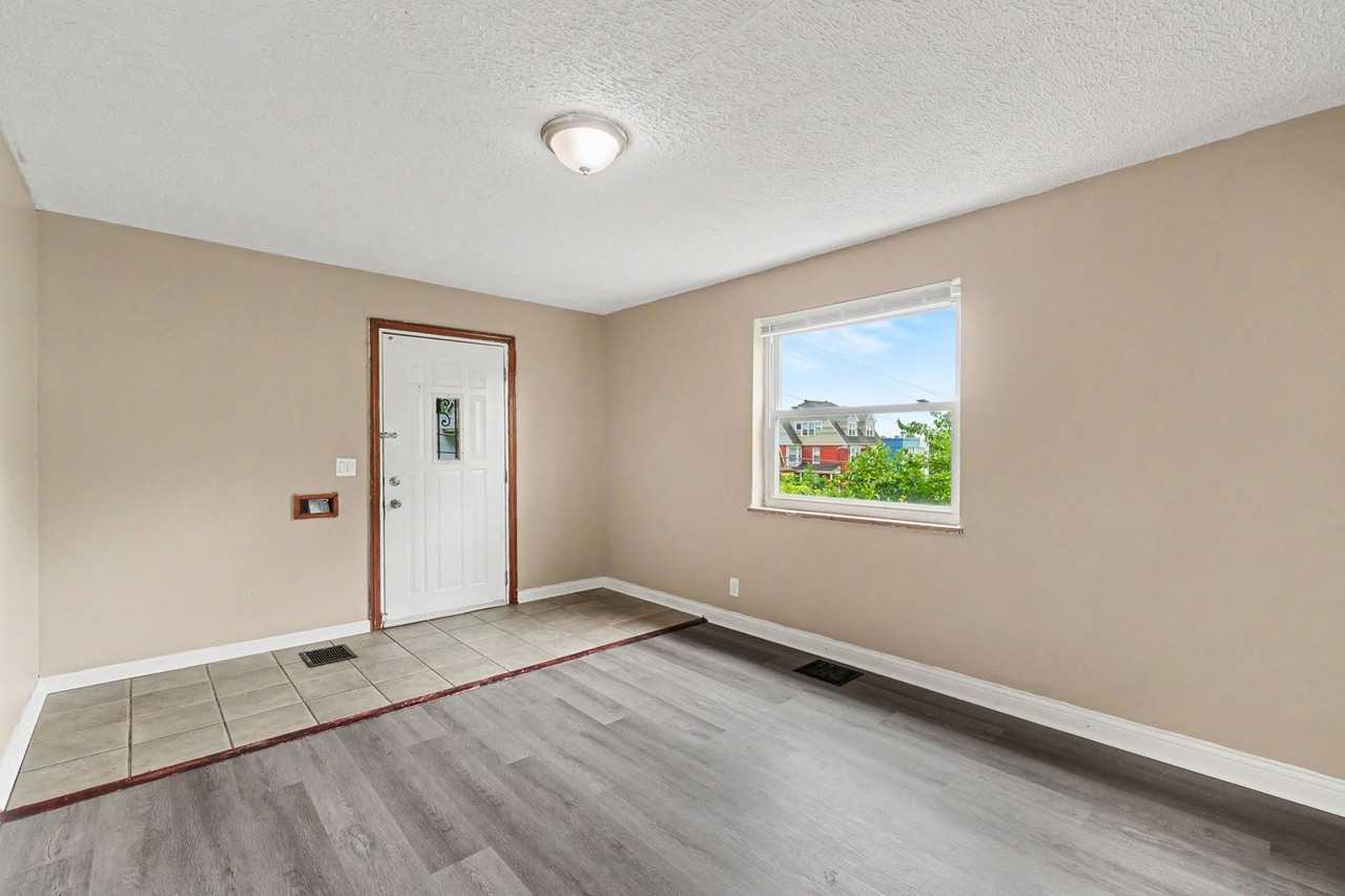 937 Grand Ave - Photo 6 of 27