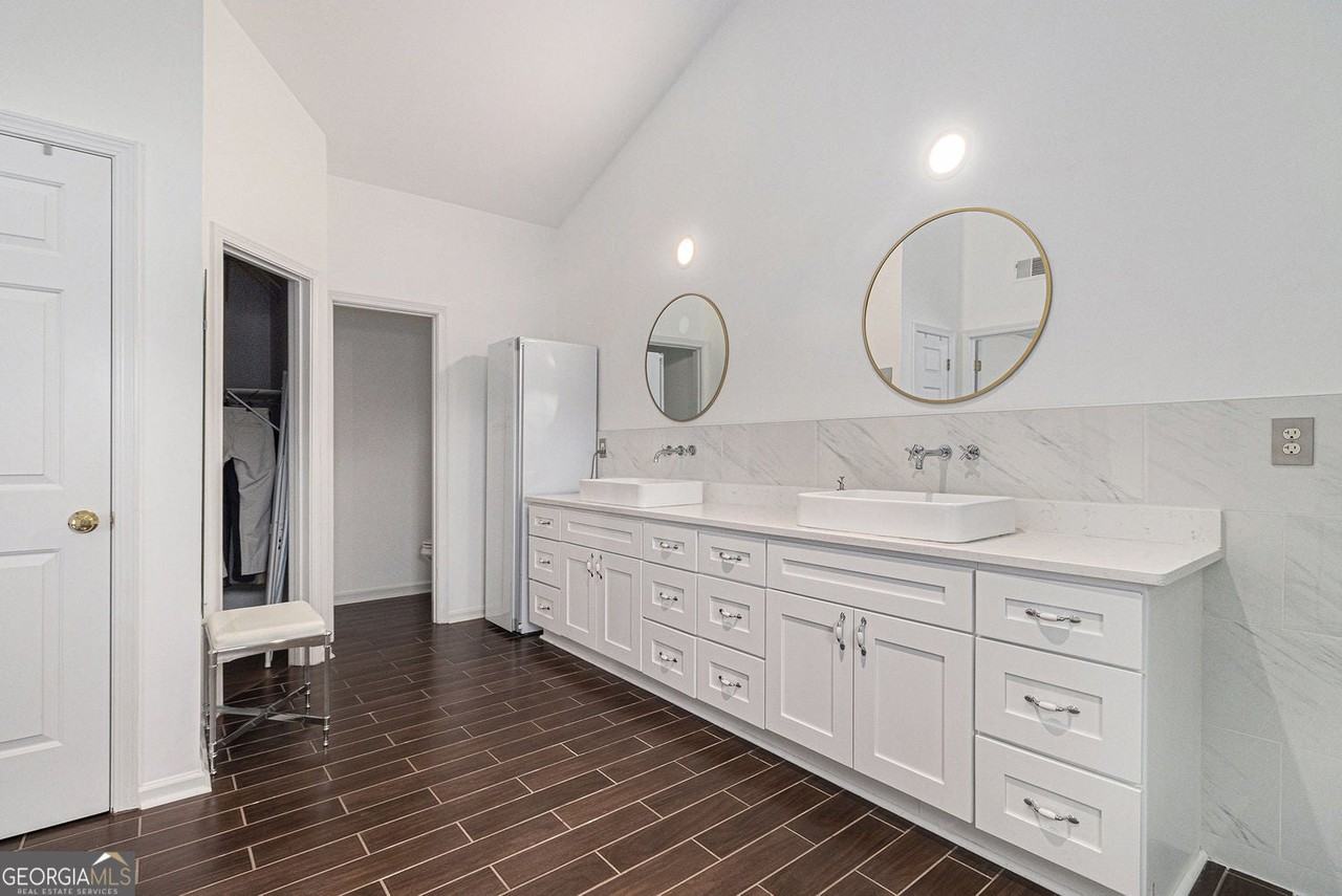 505 Stedford Ln - Photo 4 of 28