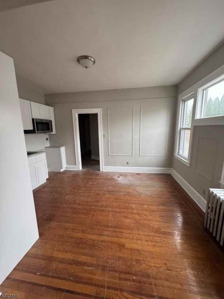 854 Pennington St - Photo 5 of 6