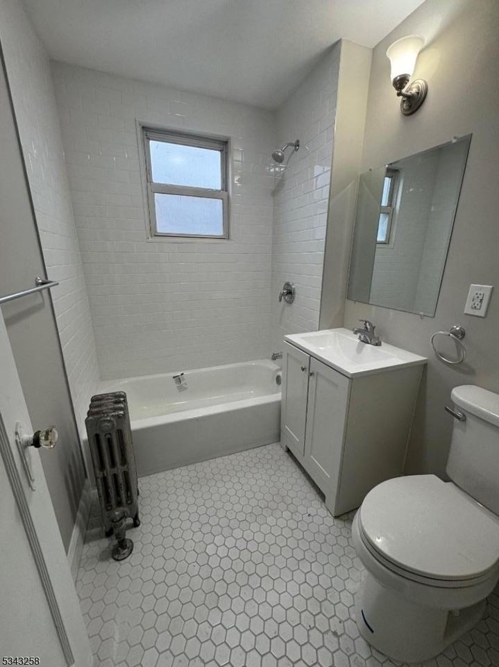 854 Pennington St - Photo 6 of 6