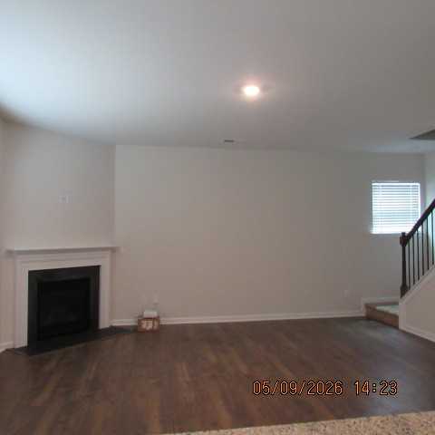 16111 Trenton Green Ln - Photo 3 of 14