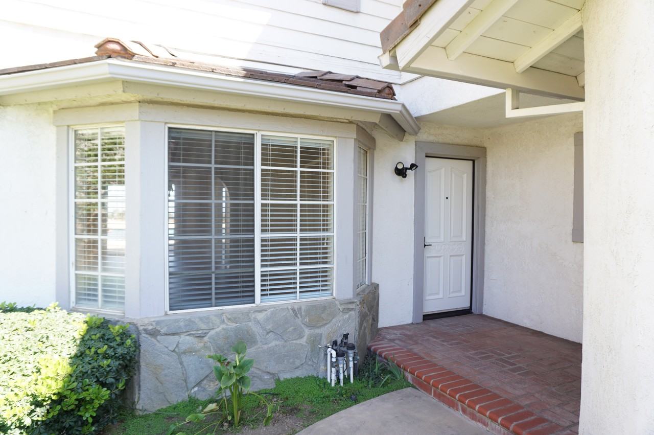 19584 Shadow Glen Cir - Photo 3 of 50