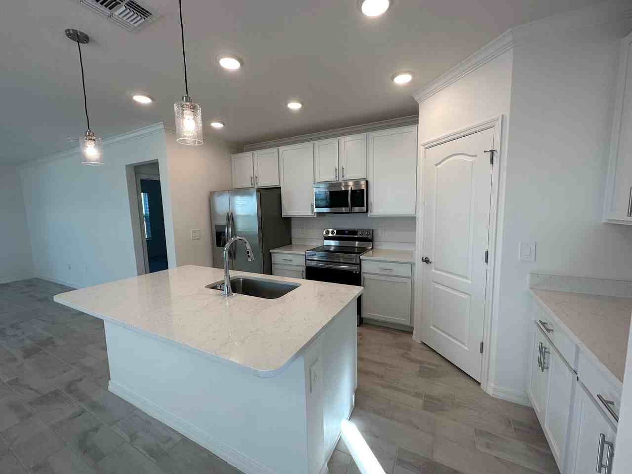 10936 Sw Vasari Way - Photo 4 of 46