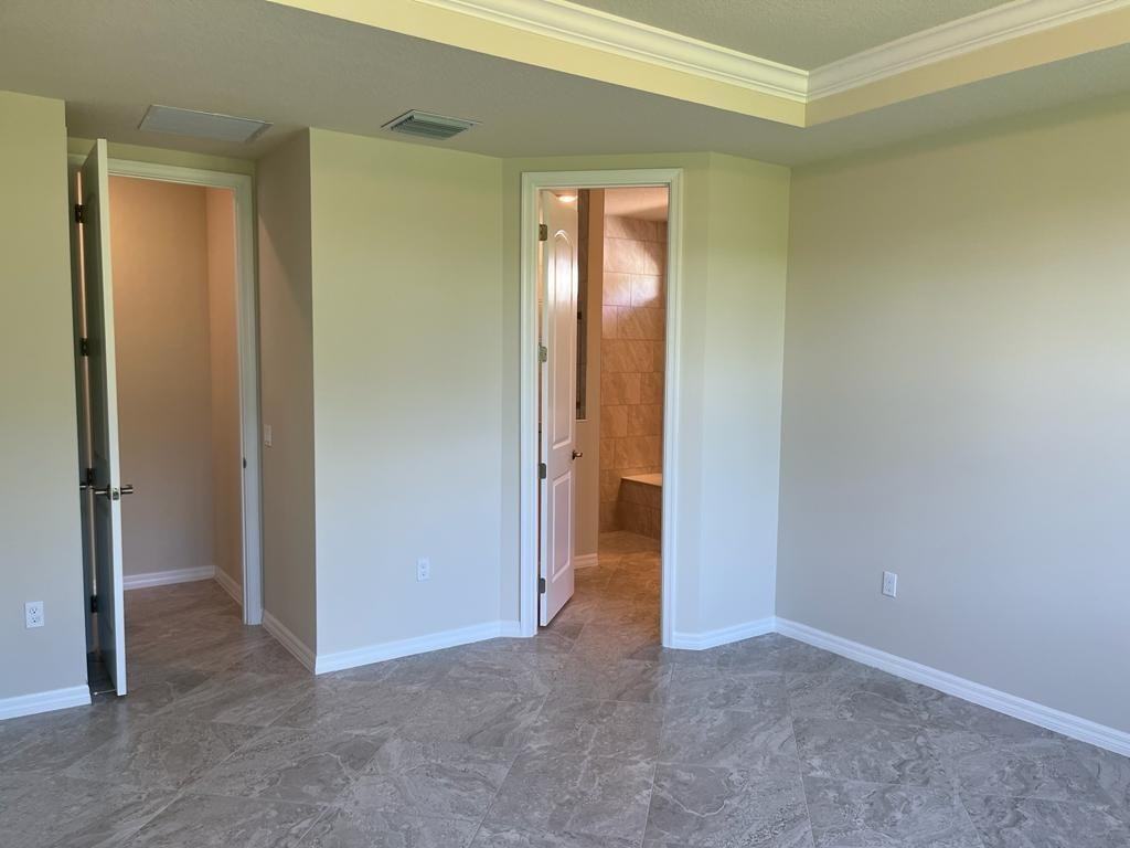 4762 Roldan Ct - Photo 5 of 15