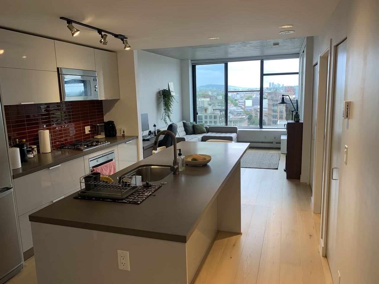 Abbott St & W Cordova St #1402 - Photo 2 of 11