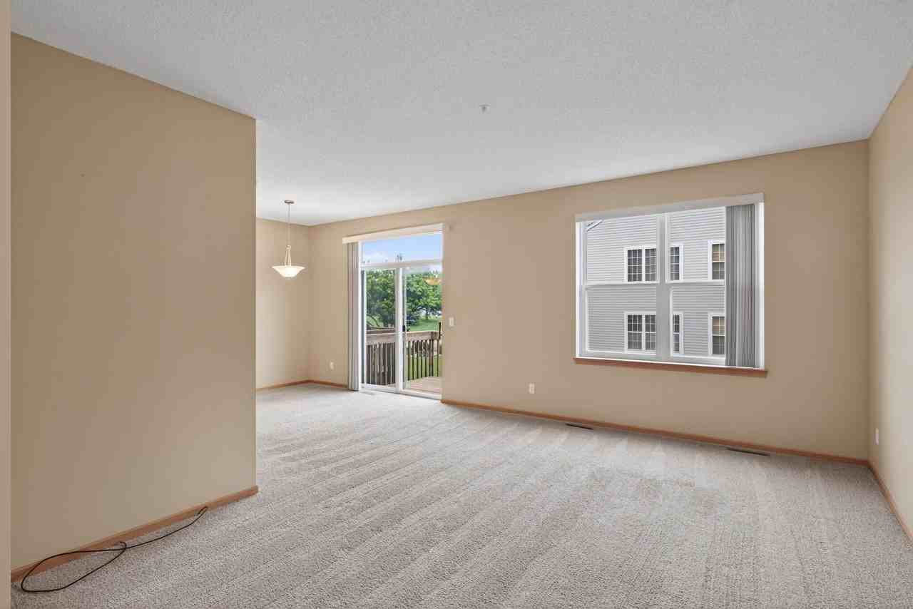 5130 Holly Ln N - Photo 6 of 30