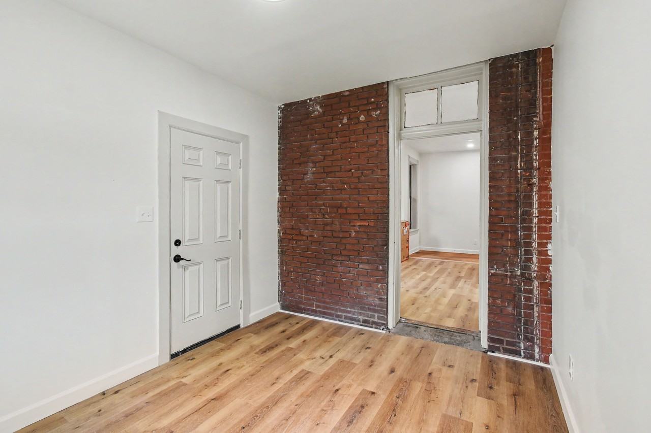 4416 S Grand Blvd - Photo 4 of 17