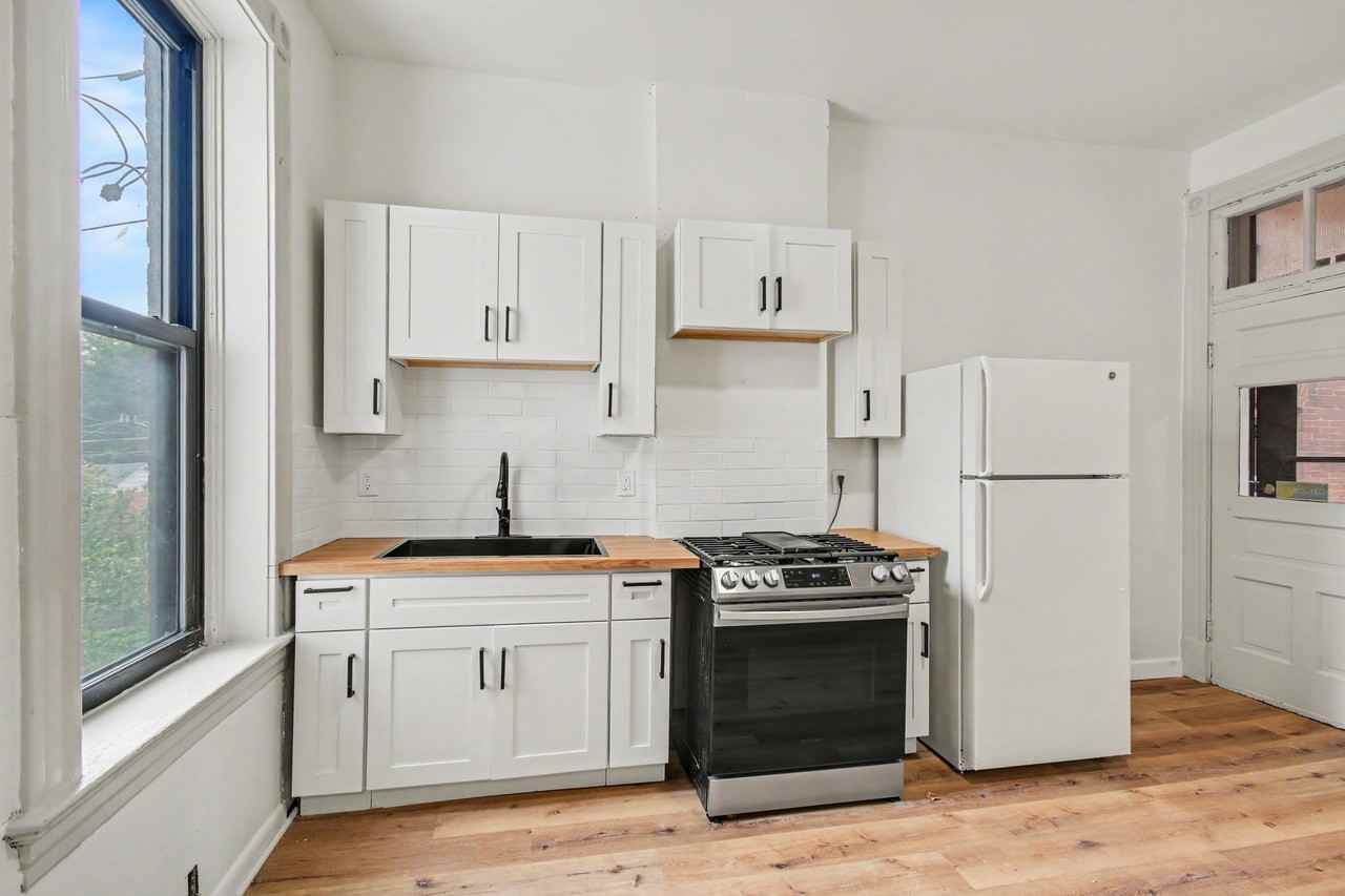 4416 S Grand Blvd - Photo 6 of 17