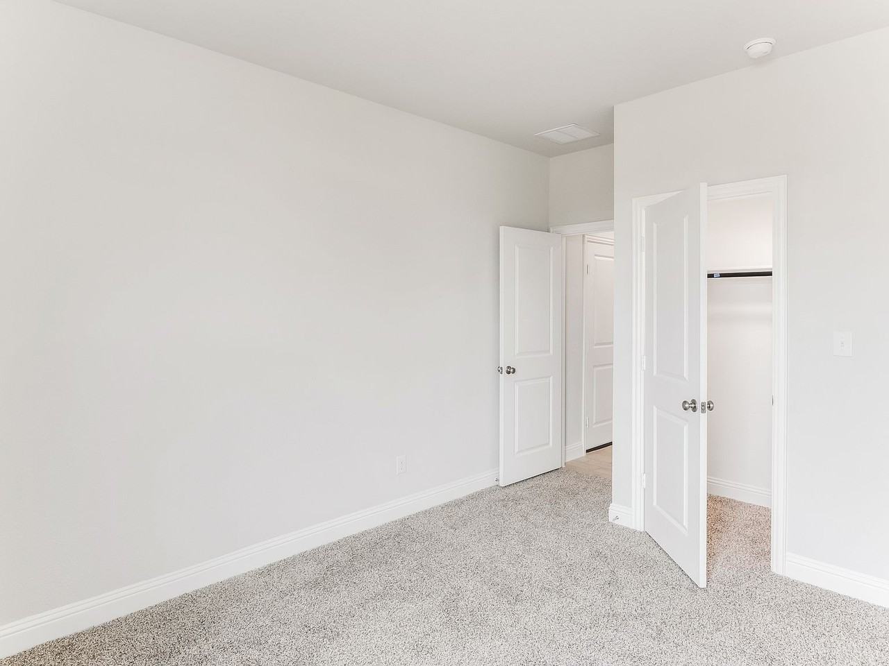 427 Magellan Rd - Photo 3 of 26