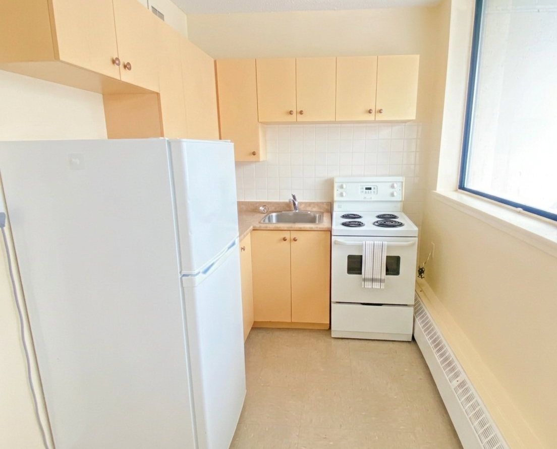 401 Princess Street #225 - Photo 2 of 4
