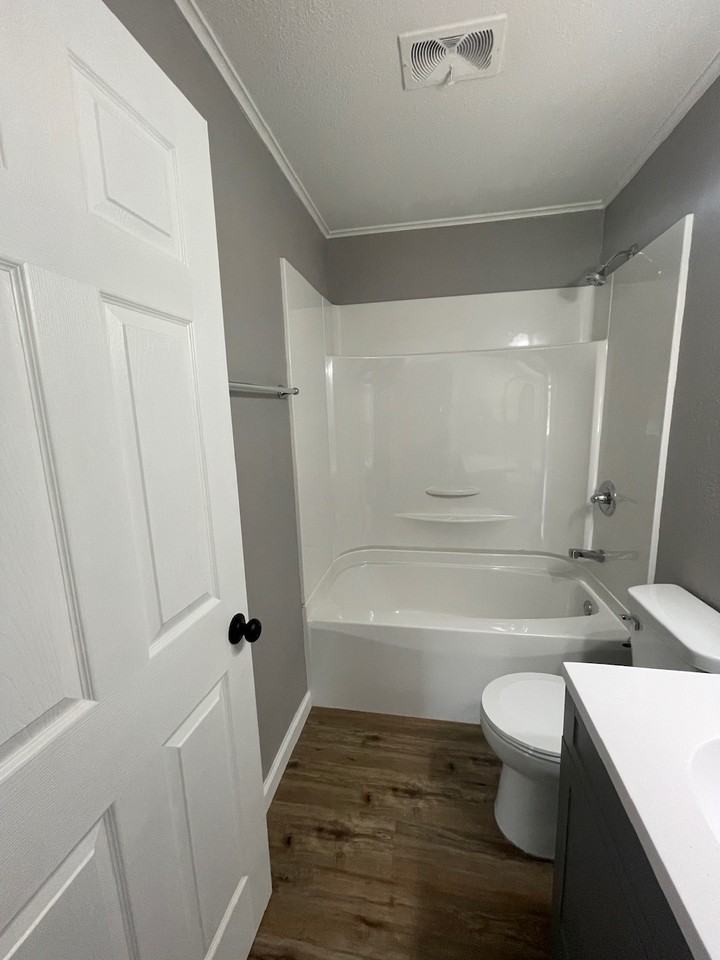 654 N 39th St - Photo 4 of 19