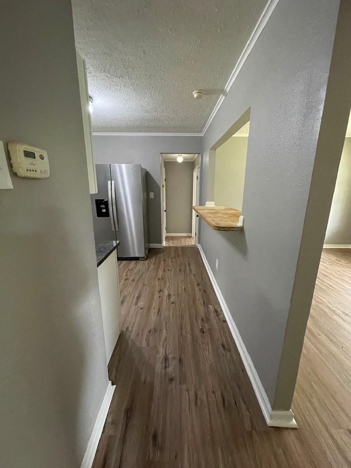 654 N 39th St - Photo 6 of 19