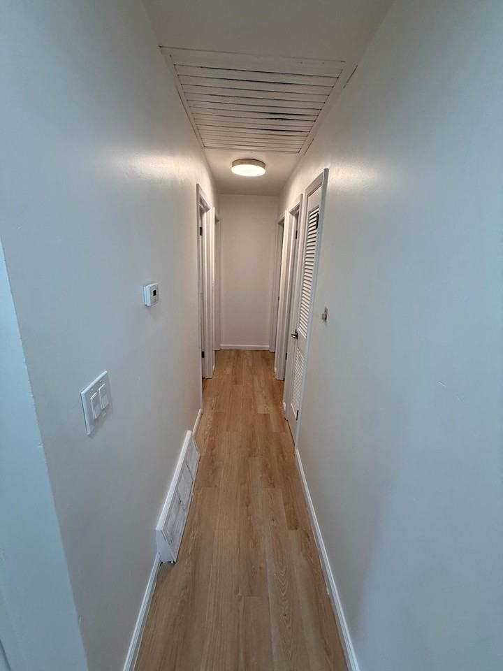 904 Ridge Dr - Photo 2 of 13