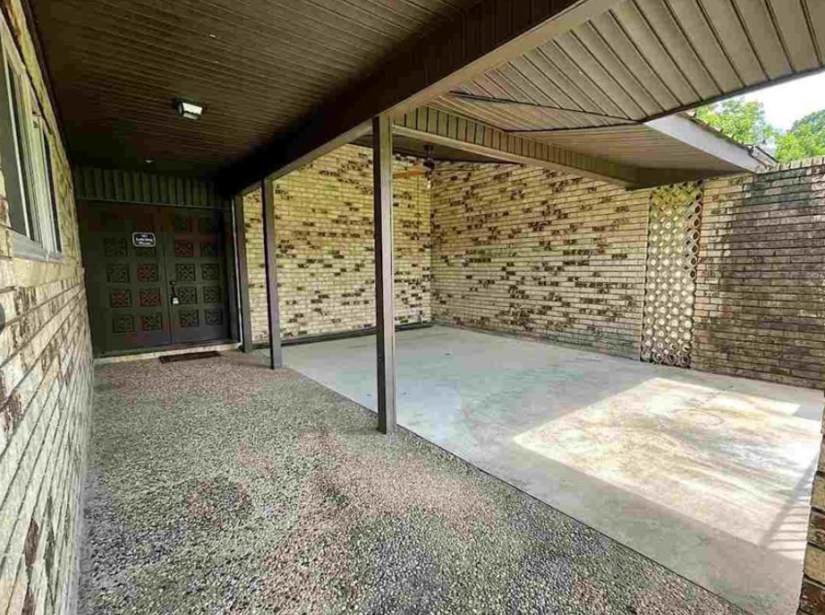 2707 Seattle St - Photo 3 of 20