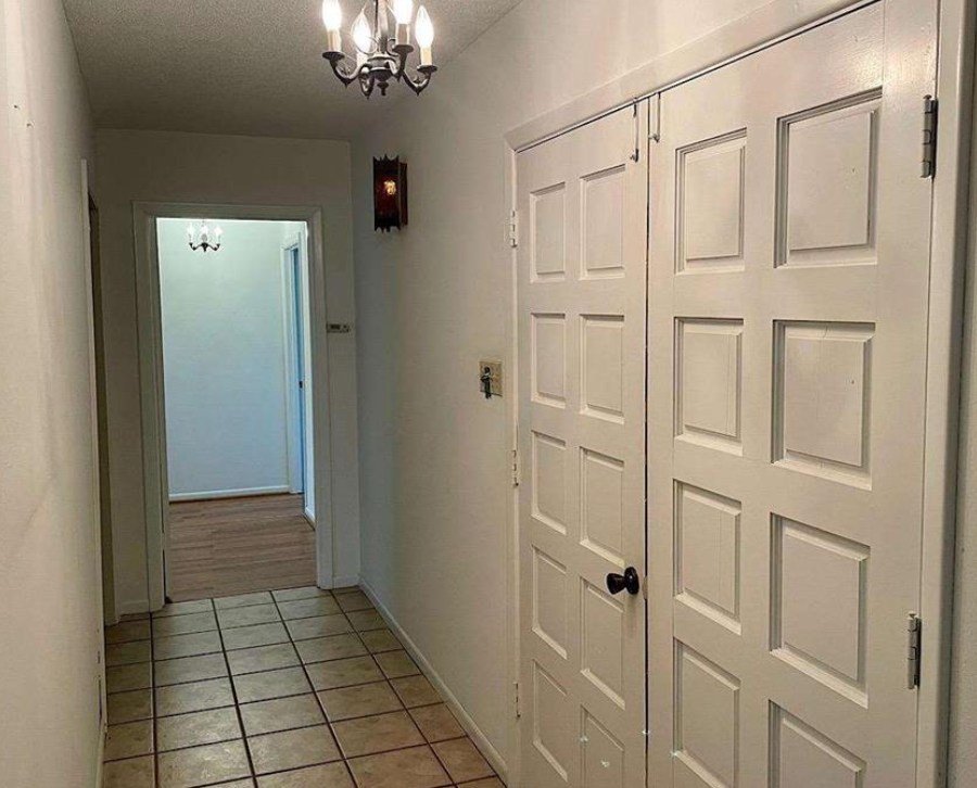 2707 Seattle St - Photo 5 of 20
