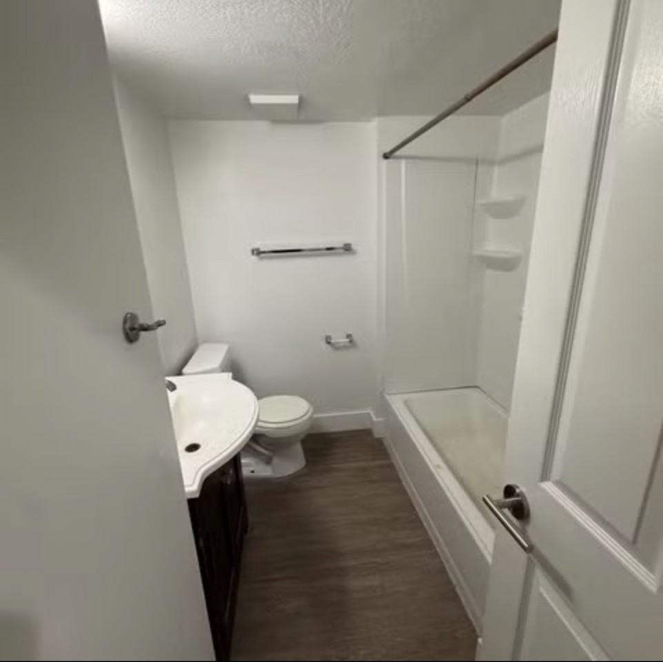 861 Columbia Ln - Photo 5 of 12