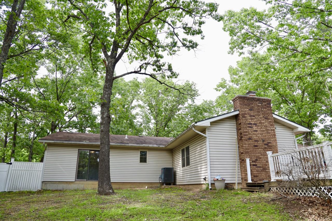 16280 Hardwood Ln - Photo 4 of 20