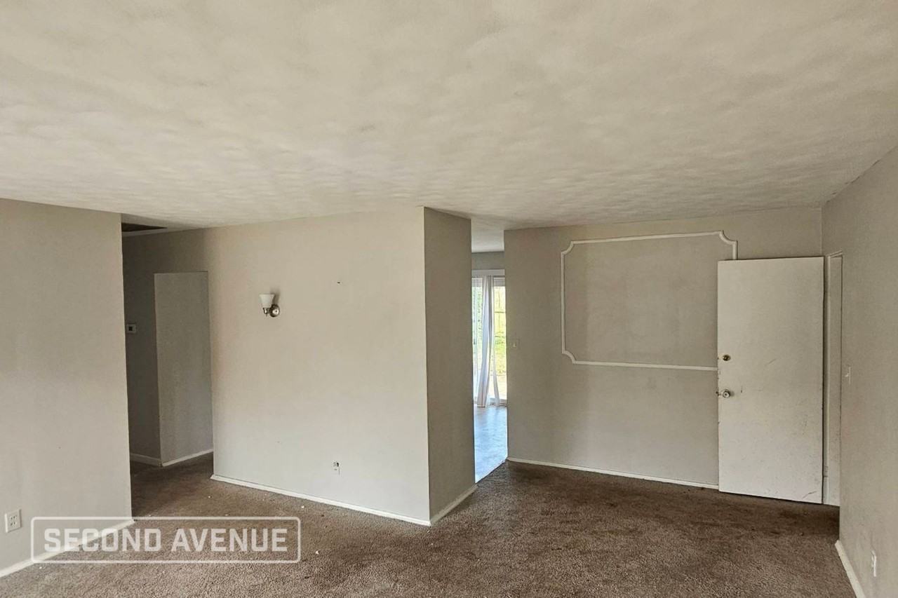 1 Rosehaven Dr - Photo 3 of 18